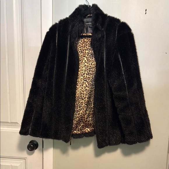 Regent Park | Black Teddy faux fur Jacket with Leopard Print interior - Picture 1 of 7